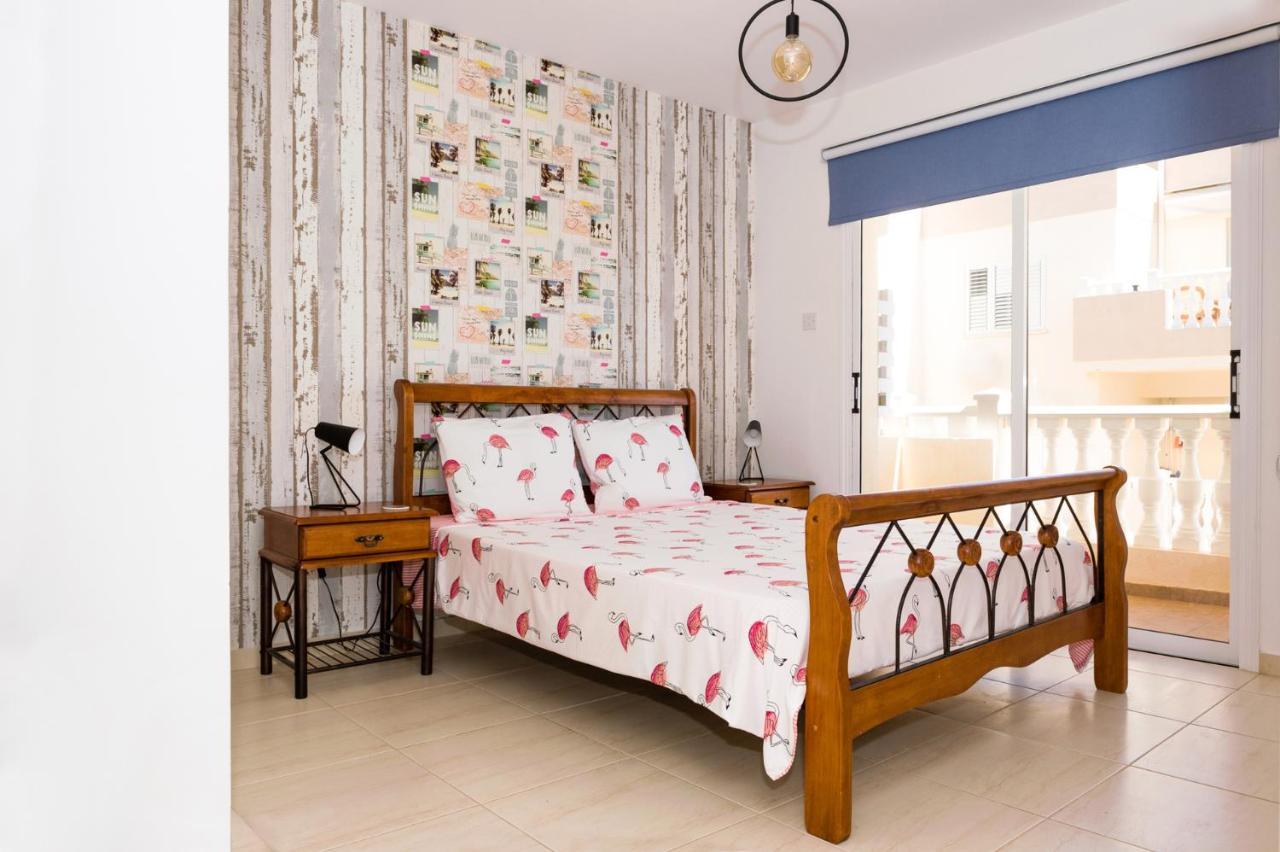 Sofia Apartment 700M Away From The Beach Paralimni Exterior foto