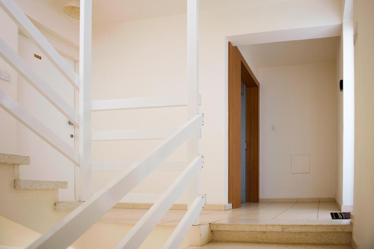 Sofia Apartment 700M Away From The Beach Paralimni Exterior foto