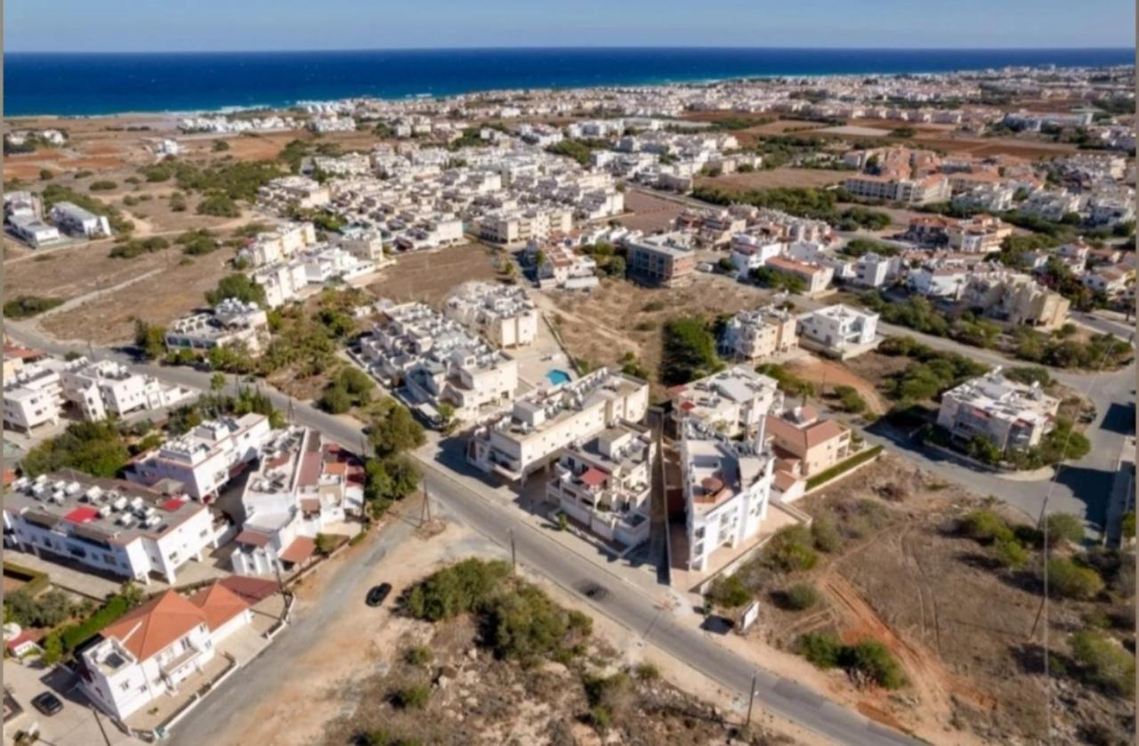 Sofia Apartment 700M Away From The Beach Paralimni Exterior foto